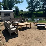 Herrenhaus Gut Neuruppersdorf ホテル ティメンドルファー・シュトラント