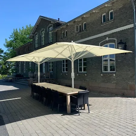 Herrenhaus Gut Neuruppersdorf Szálloda *