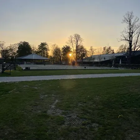 Herrenhaus Gut Neuruppersdorf Szálloda *