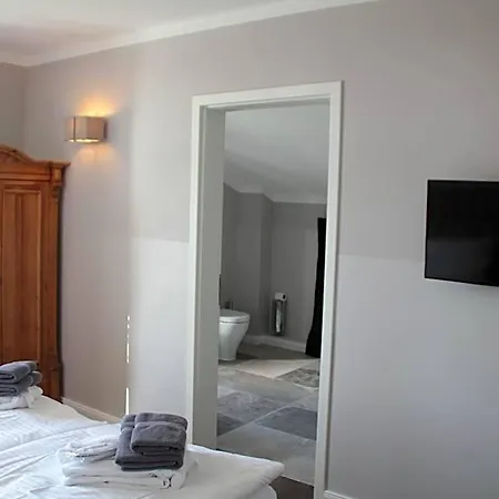 Herrenhaus Gut Neuruppersdorf Otel