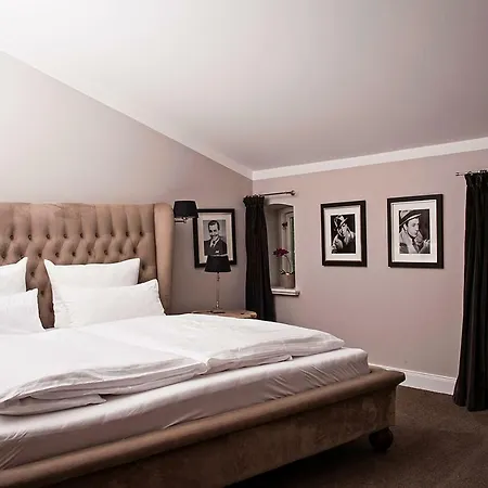 Herrenhaus Gut Neuruppersdorf Szálloda *