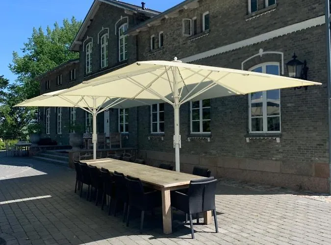 Herrenhaus Gut Neuruppersdorf Hotell *