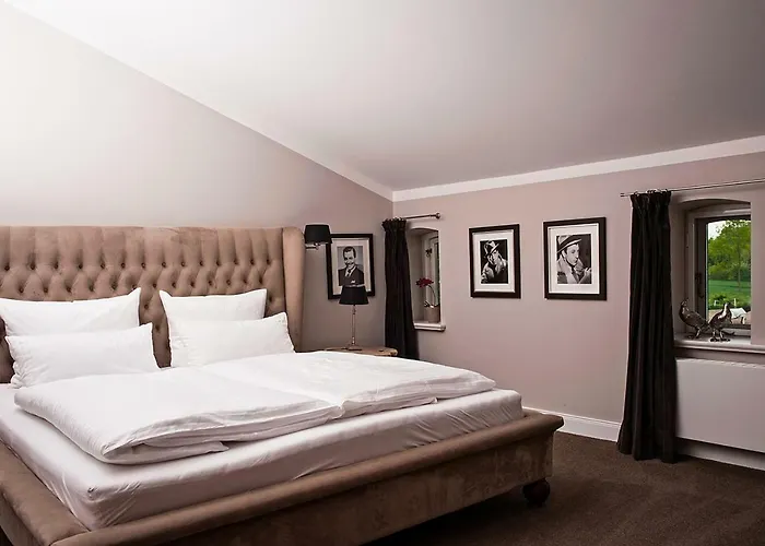 Herrenhaus Gut Neuruppersdorf Hotell *