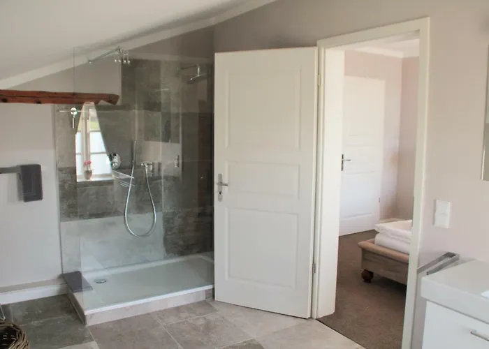 Herrenhaus Gut Neuruppersdorf Hotell *